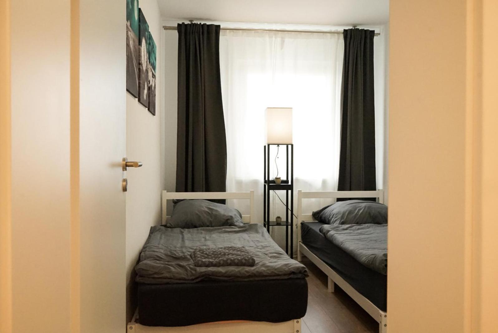 Moeblierte 3-Zimmer-Wohnung Nahe Duesseldorf In Duisburg-Sued Extérieur photo