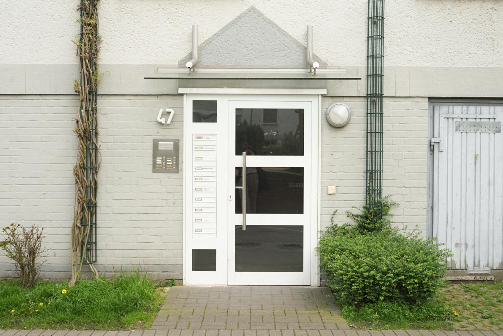 Moeblierte 3-Zimmer-Wohnung Nahe Duesseldorf In Duisburg-Sued Extérieur photo